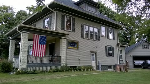 A home in Paw Paw