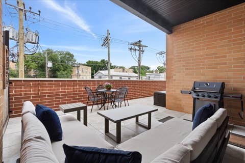 Tiny photo for 1548 W Ardmore Avenue #2F, Chicago, IL 60660 (MLS # 12710024)