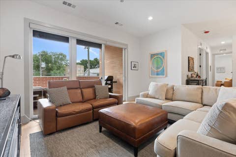 Tiny photo for 1548 W Ardmore Avenue #2F, Chicago, IL 60660 (MLS # 12710024)