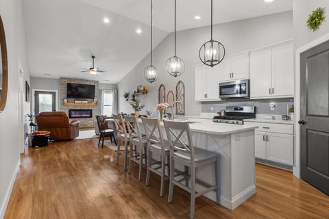 Tiny photo for 7 Prairie Trail, Monticello, IL 61856 (MLS # 12597958)