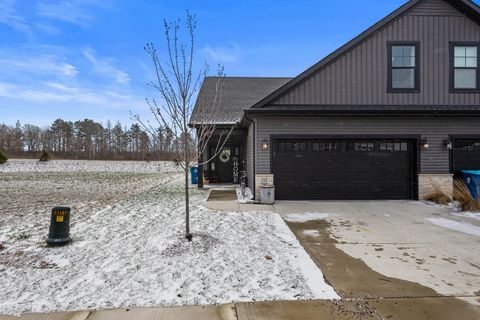 Photo of 7 Prairie Trail, Monticello, IL 61856 (MLS # 12597958)