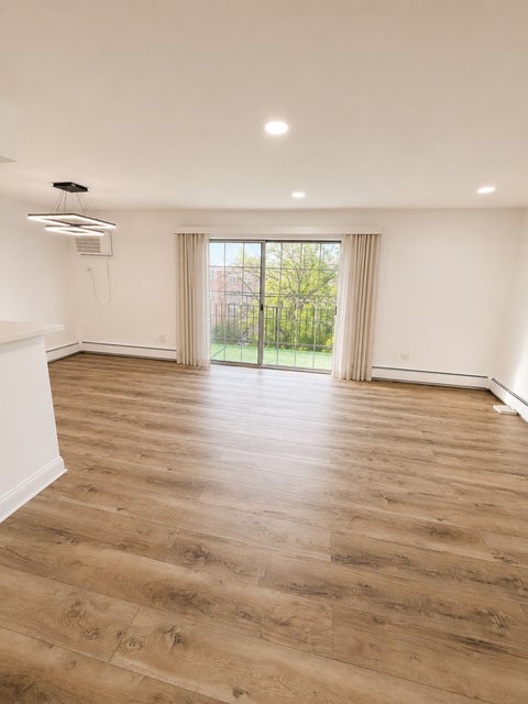 Tiny photo for 7101 Oconnell Drive #2C, Chicago Ridge, IL 60415 (MLS # 12777988)