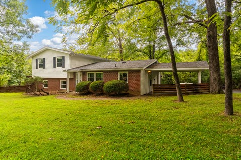 Tiny photo for 222 Bay Road, Carbondale, IL 62903 (MLS # 12735852)