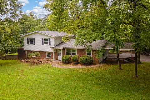 Tiny photo for 222 Bay Road, Carbondale, IL 62903 (MLS # 12735852)