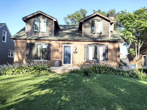 Photo of 9427 S Saint Louis Avenue, Evergreen Park, IL 60805 (MLS # 12486797)