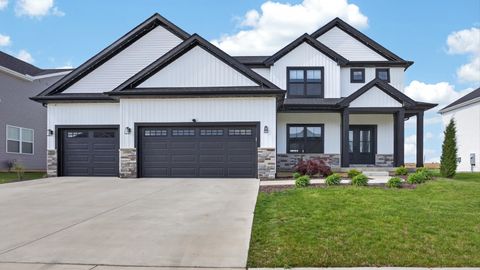Photo of 5104 Finlen Lane, Bloomington, IL 61705 (MLS # 12624343)