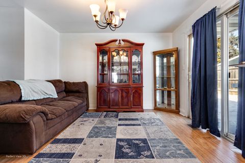 Tiny photo for 252 S Ashbury Avenue, Bolingbrook, IL 60440 (MLS # 12531867)