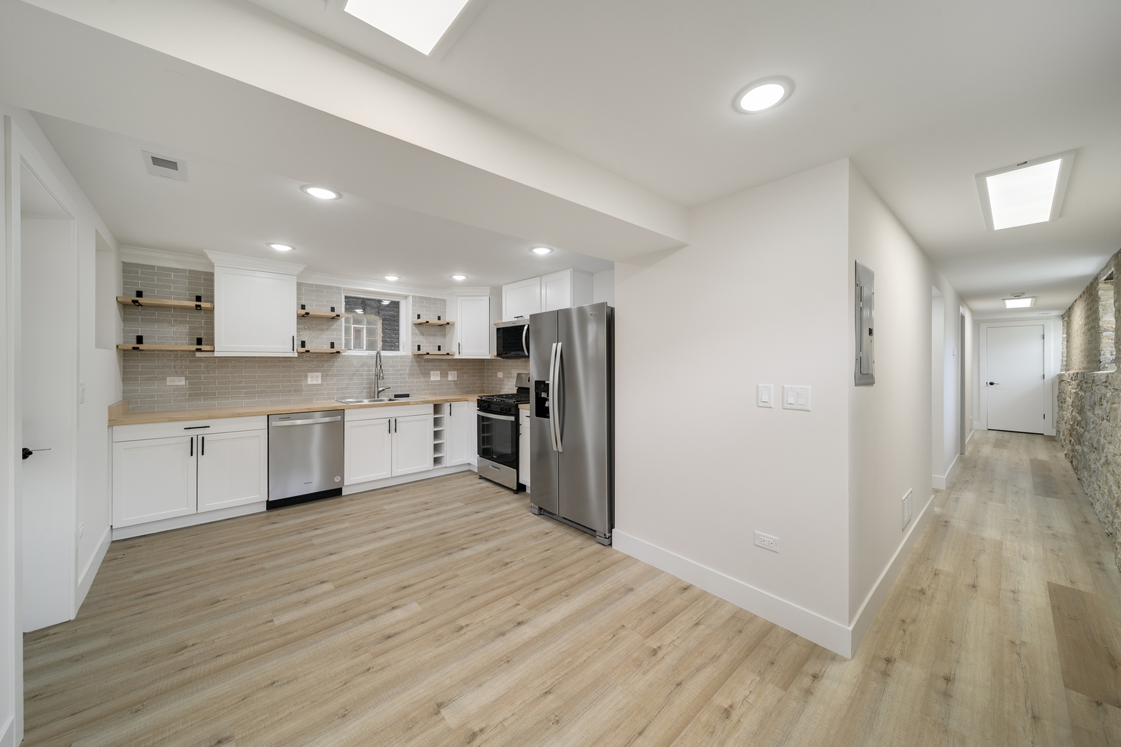 1137 N Francisco Avenue 1