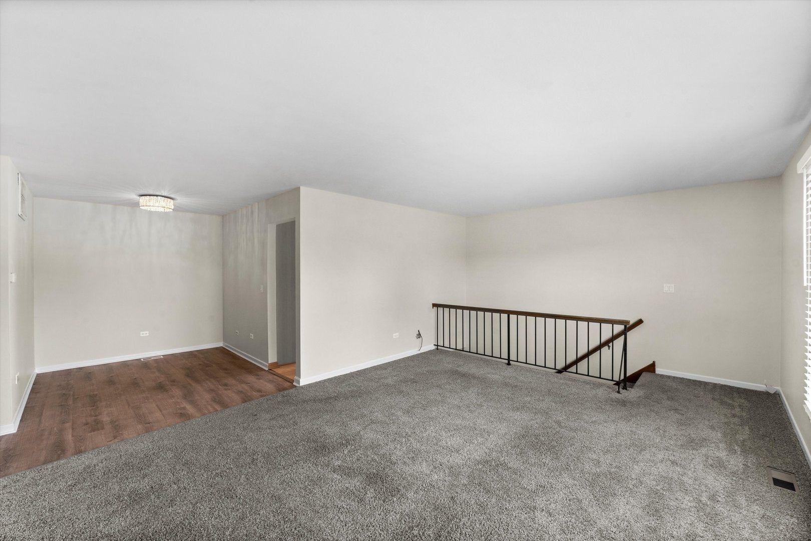 1046 Glouchester Harbor 1046 - Photo 3