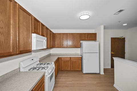 Tiny photo for 9440 S 51st Avenue #211, Oak Lawn, IL 60453 (MLS # 12679520)