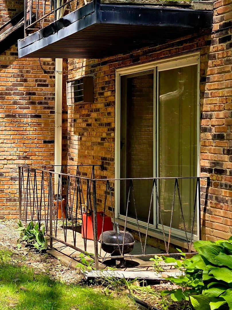 8525 S Kedzie Street 106