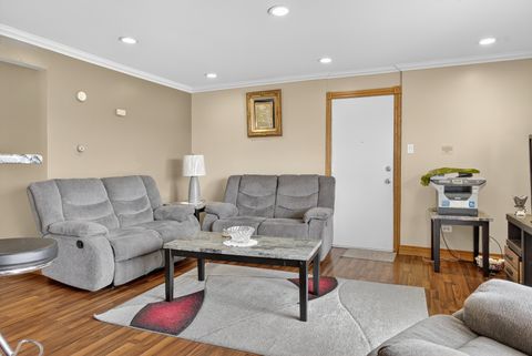 Tiny photo for 7048 Oconnell Drive #3W, Chicago Ridge, IL 60415 (MLS # 12447838)