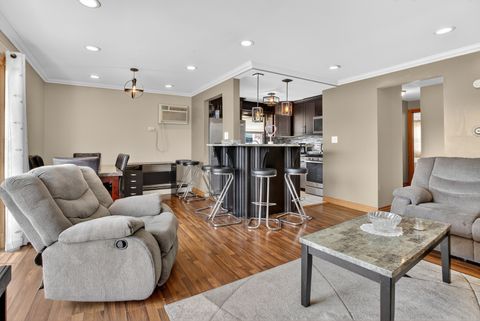 Tiny photo for 7048 Oconnell Drive #3W, Chicago Ridge, IL 60415 (MLS # 12447838)