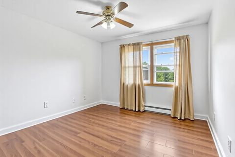 Tiny photo for 7048 Oconnell Drive #3W, Chicago Ridge, IL 60415 (MLS # 12447838)