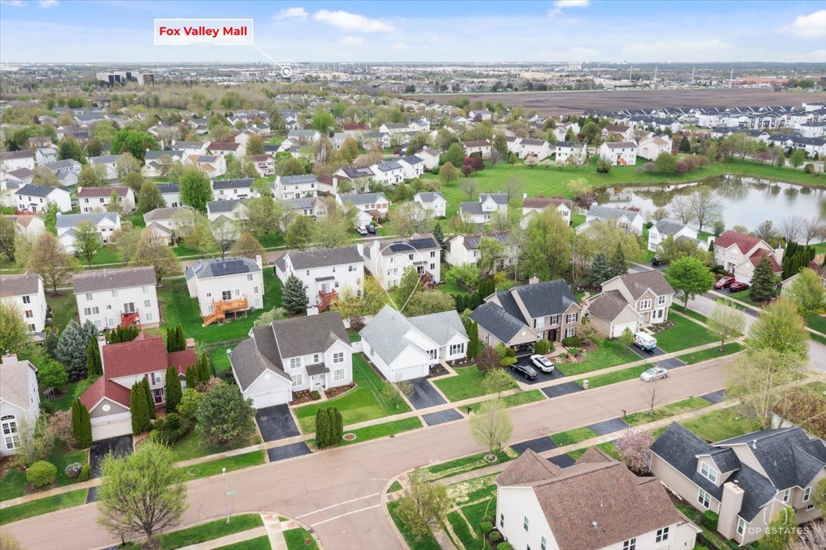 875 RED CLOVER Drive