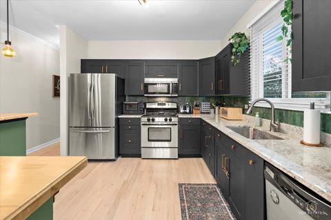 Tiny photo for 875 RED CLOVER Drive, Aurora, IL 60504 (MLS # 12628058)
