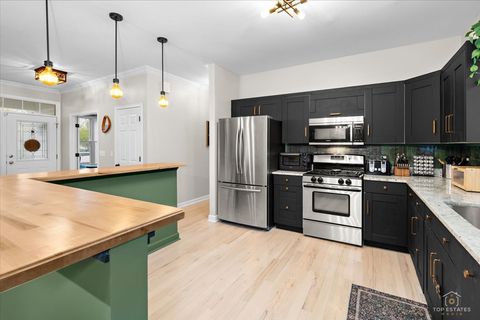 Tiny photo for 875 RED CLOVER Drive, Aurora, IL 60504 (MLS # 12628058)