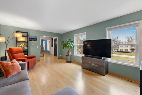 Tiny photo for 913 N FRANKLIN Avenue, Palatine, IL 60067 (MLS # 12582976)