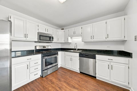 Tiny photo for 5201 S Cornell Avenue #4C, Chicago, IL 60615 (MLS # 12724134)