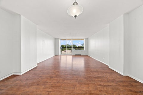 Tiny photo for 5201 S Cornell Avenue #4C, Chicago, IL 60615 (MLS # 12724134)