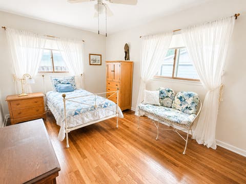 Tiny photo for 136 E Kimball Avenue, Woodstock, IL 60098 (MLS # 12718520)