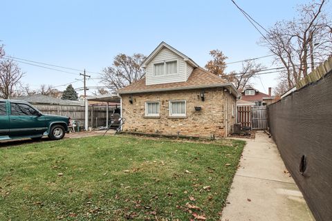 Tiny photo for 1615 S 20th Avenue, Maywood, IL 60153 (MLS # 12510993)