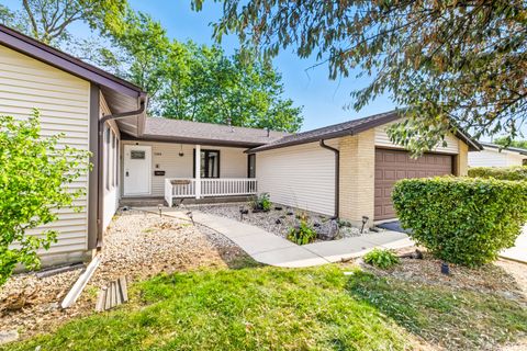Tiny photo for 1189 Grissom Trail, Elk Grove Village, IL 60007 (MLS # 12465885)