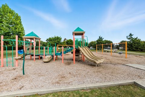 Tiny photo for 1189 Grissom Trail, Elk Grove Village, IL 60007 (MLS # 12465885)