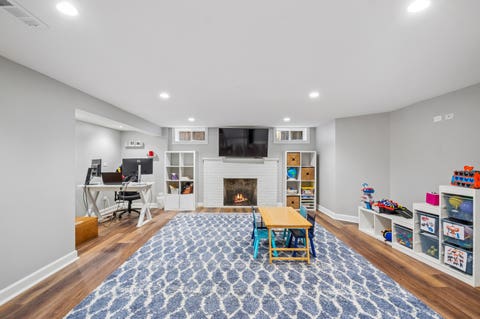 Tiny photo for 6669 N Sioux Avenue, Chicago, IL 60646 (MLS # 12702329)