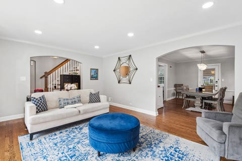 Tiny photo for 6669 N Sioux Avenue, Chicago, IL 60646 (MLS # 12702329)