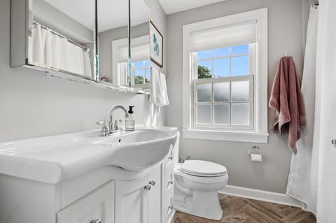 Tiny photo for 6669 N Sioux Avenue, Chicago, IL 60646 (MLS # 12702329)