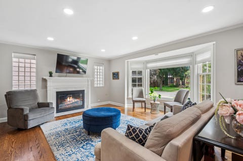 Tiny photo for 6669 N Sioux Avenue, Chicago, IL 60646 (MLS # 12702329)