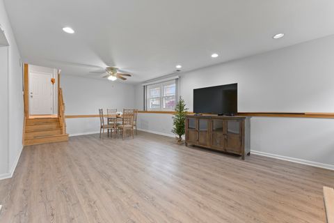 Tiny photo for 309 Plymouth Lane NW, Bloomingdale, IL 60108 (MLS # 12643990)