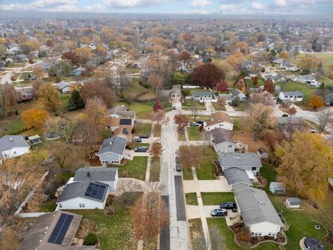 Tiny photo for 309 Plymouth Lane NW, Bloomingdale, IL 60108 (MLS # 12643990)