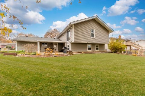 Tiny photo for 309 Plymouth Lane NW, Bloomingdale, IL 60108 (MLS # 12643990)