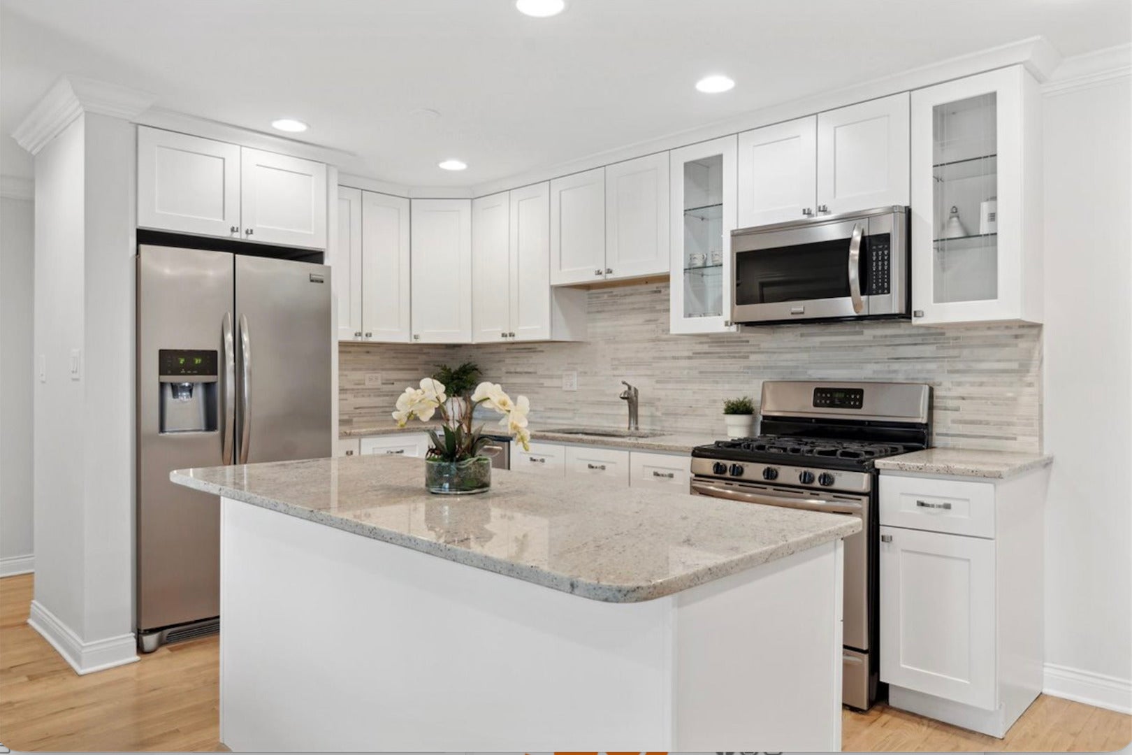 1220 Park Avenue W 132