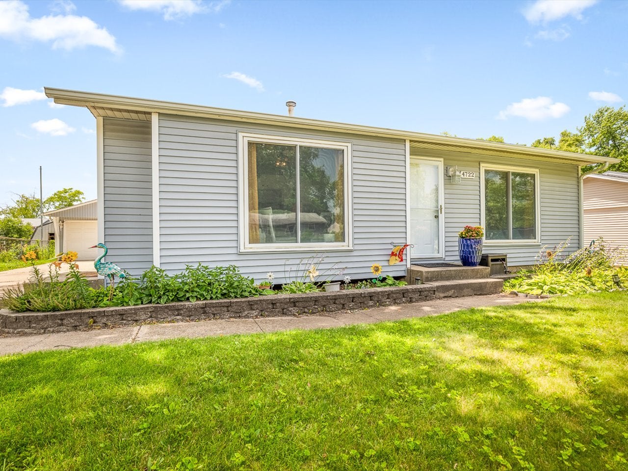 4722 Cheshire Place