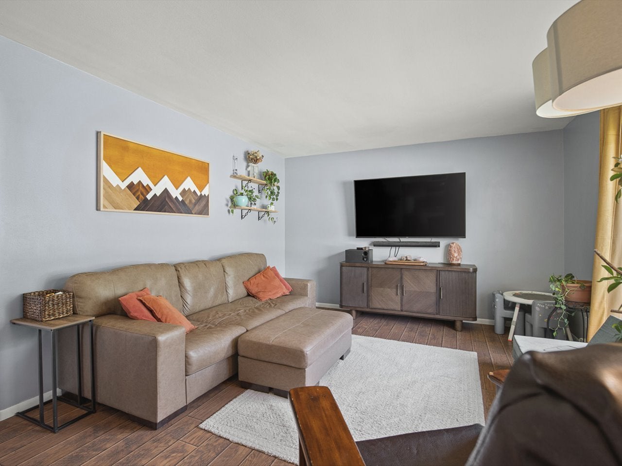 4722 Cheshire Place