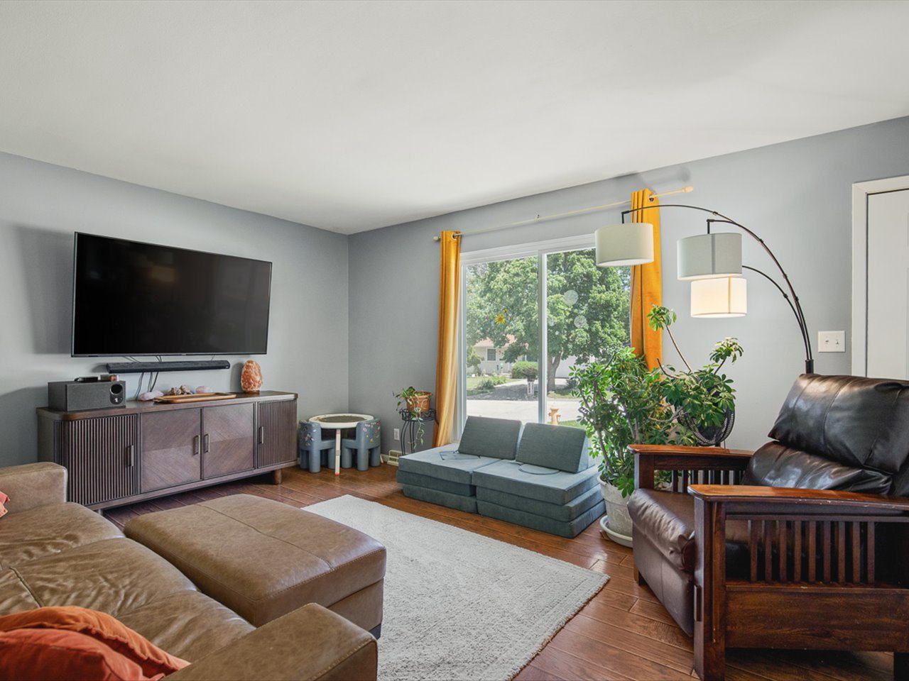 4722 Cheshire Place