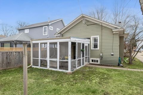 Tiny photo for 1324 Hickory Street, Waukegan, IL 60085 (MLS # 12604510)