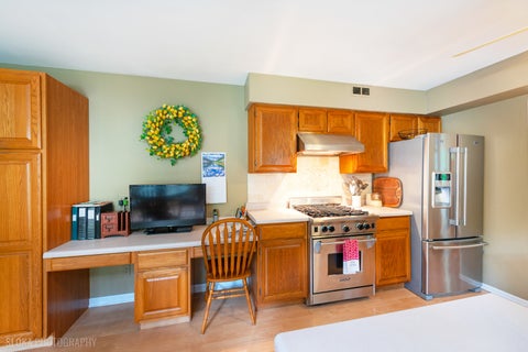 Tiny photo for 7108 Red Barn Road, Crystal Lake, IL 60012 (MLS # 12670127)