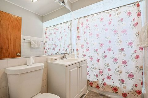 Tiny photo for 6850 Cermak Road #1B, Berwyn, IL 60402 (MLS # 12529841)