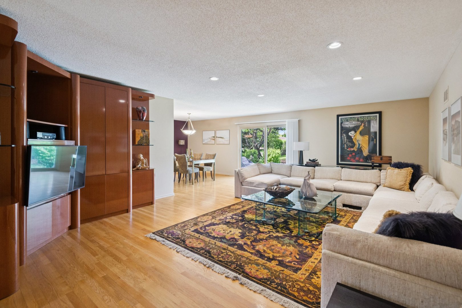 4568 Lindenwood Lane