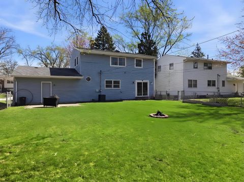 Tiny photo for 203 Fairview Drive, St. Charles, IL 60174 (MLS # 12588204)