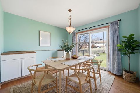 Tiny photo for 203 Fairview Drive, St. Charles, IL 60174 (MLS # 12588204)