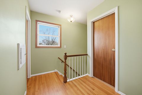 Tiny photo for 203 Fairview Drive, St. Charles, IL 60174 (MLS # 12588204)