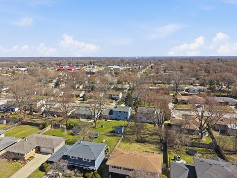 Tiny photo for 203 Fairview Drive, St. Charles, IL 60174 (MLS # 12588204)