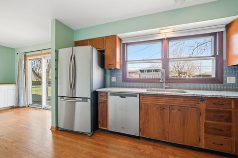 Tiny photo for 203 Fairview Drive, St. Charles, IL 60174 (MLS # 12588204)