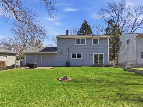 Tiny photo for 203 Fairview Drive, St. Charles, IL 60174 (MLS # 12588204)