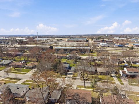 Tiny photo for 203 Fairview Drive, St. Charles, IL 60174 (MLS # 12588204)